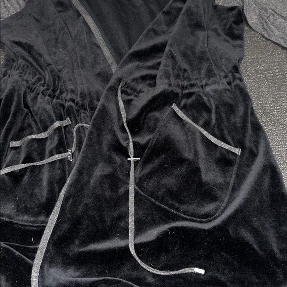 Zenergy by Chicos Black Hooded Open Cardigan size 3 - Picture 5 of 8